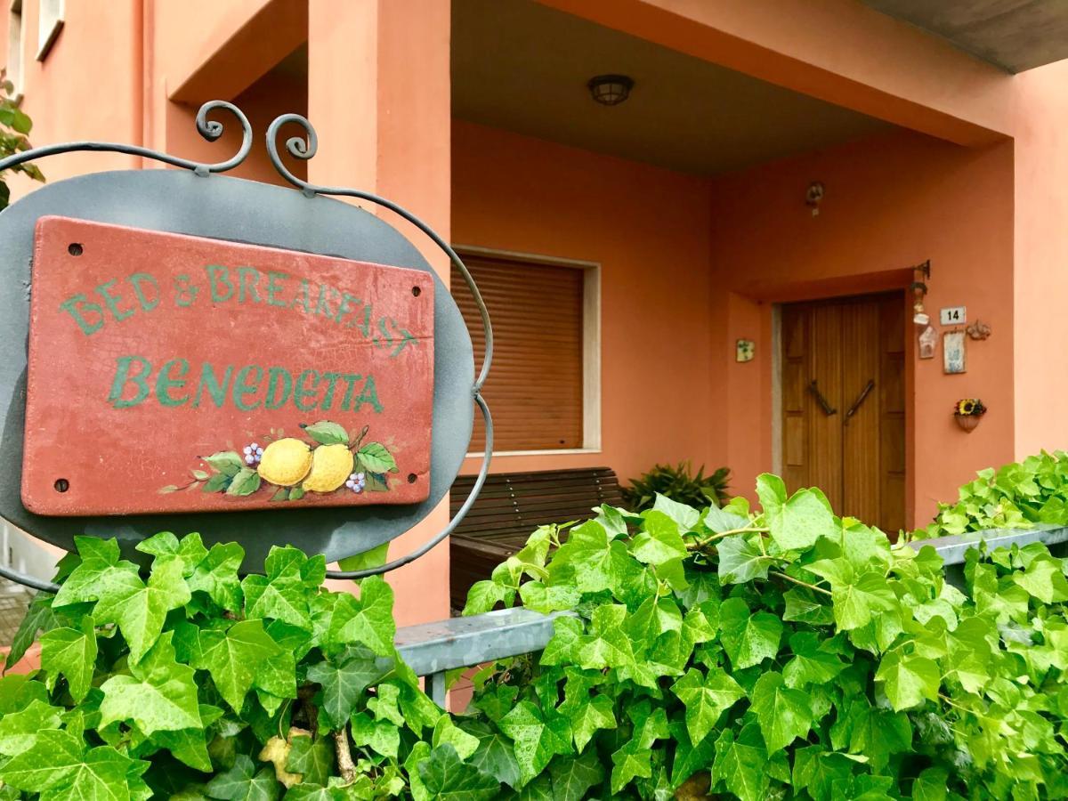 Bed&Breakfast Benedetta Cantagrillo Bagian luar foto