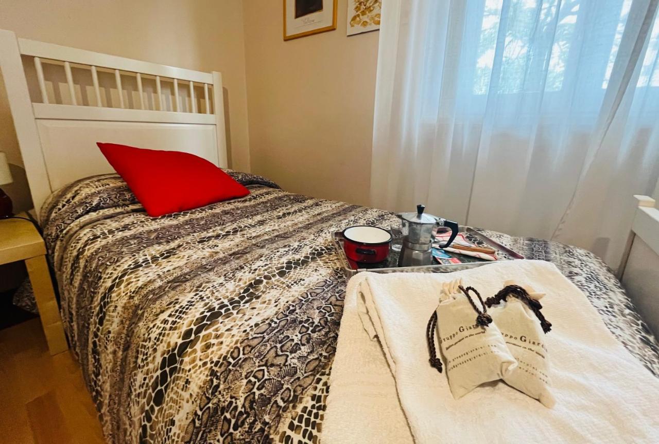 Bed&Breakfast Benedetta Cantagrillo Bagian luar foto