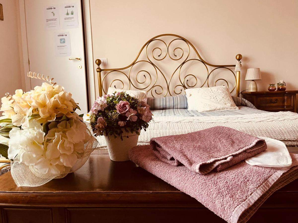 Bed&Breakfast Benedetta Cantagrillo Bagian luar foto