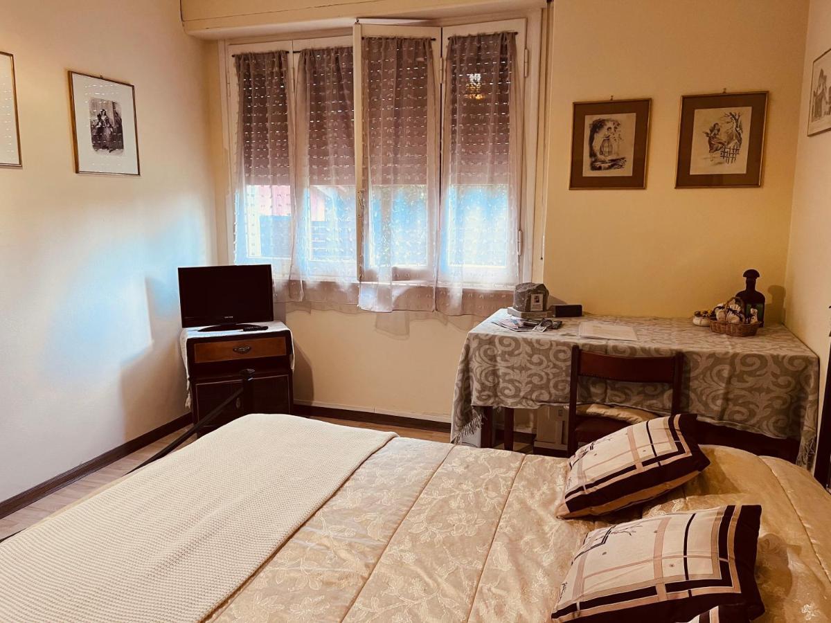 Bed&Breakfast Benedetta Cantagrillo Bagian luar foto