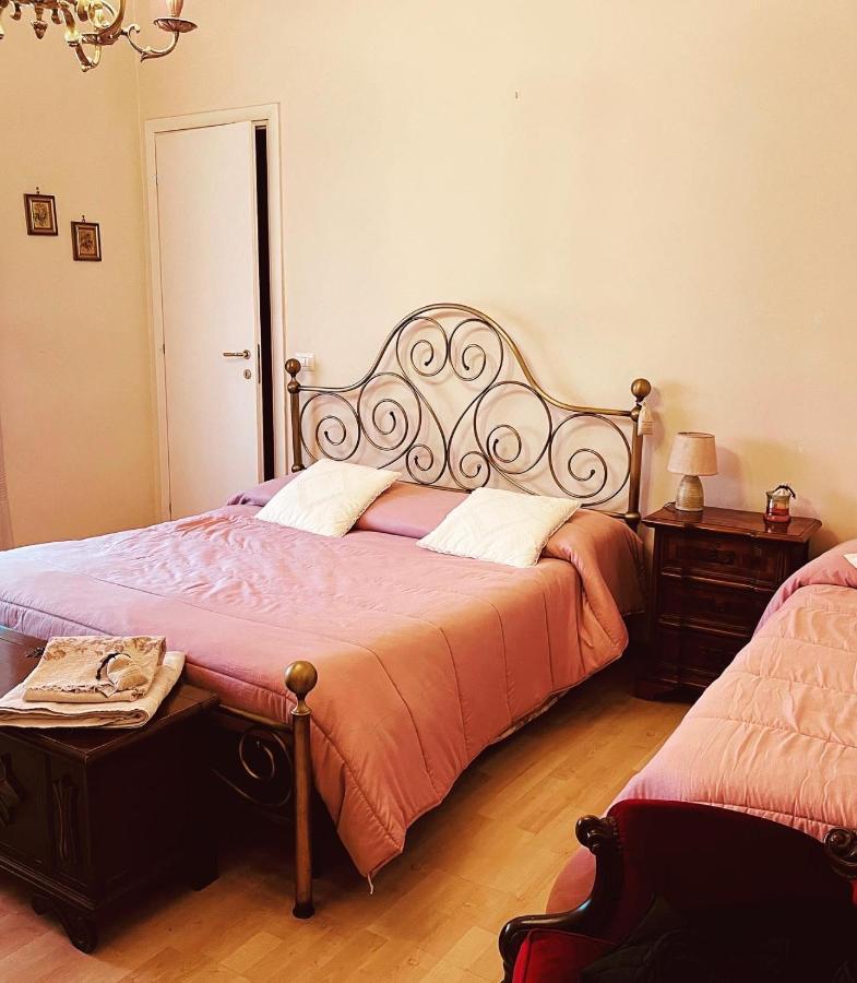 Bed&Breakfast Benedetta Cantagrillo Bagian luar foto