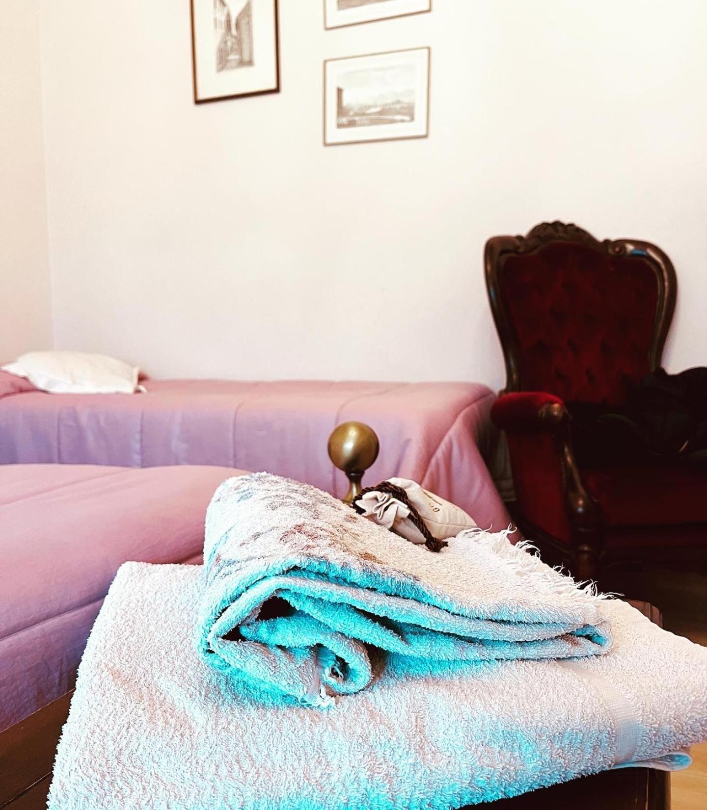 Bed&Breakfast Benedetta Cantagrillo Bagian luar foto