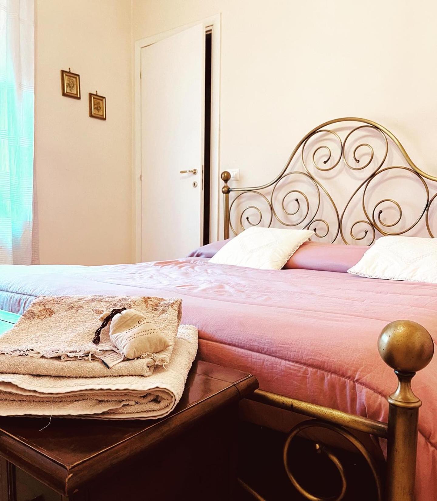 Bed&Breakfast Benedetta Cantagrillo Bagian luar foto