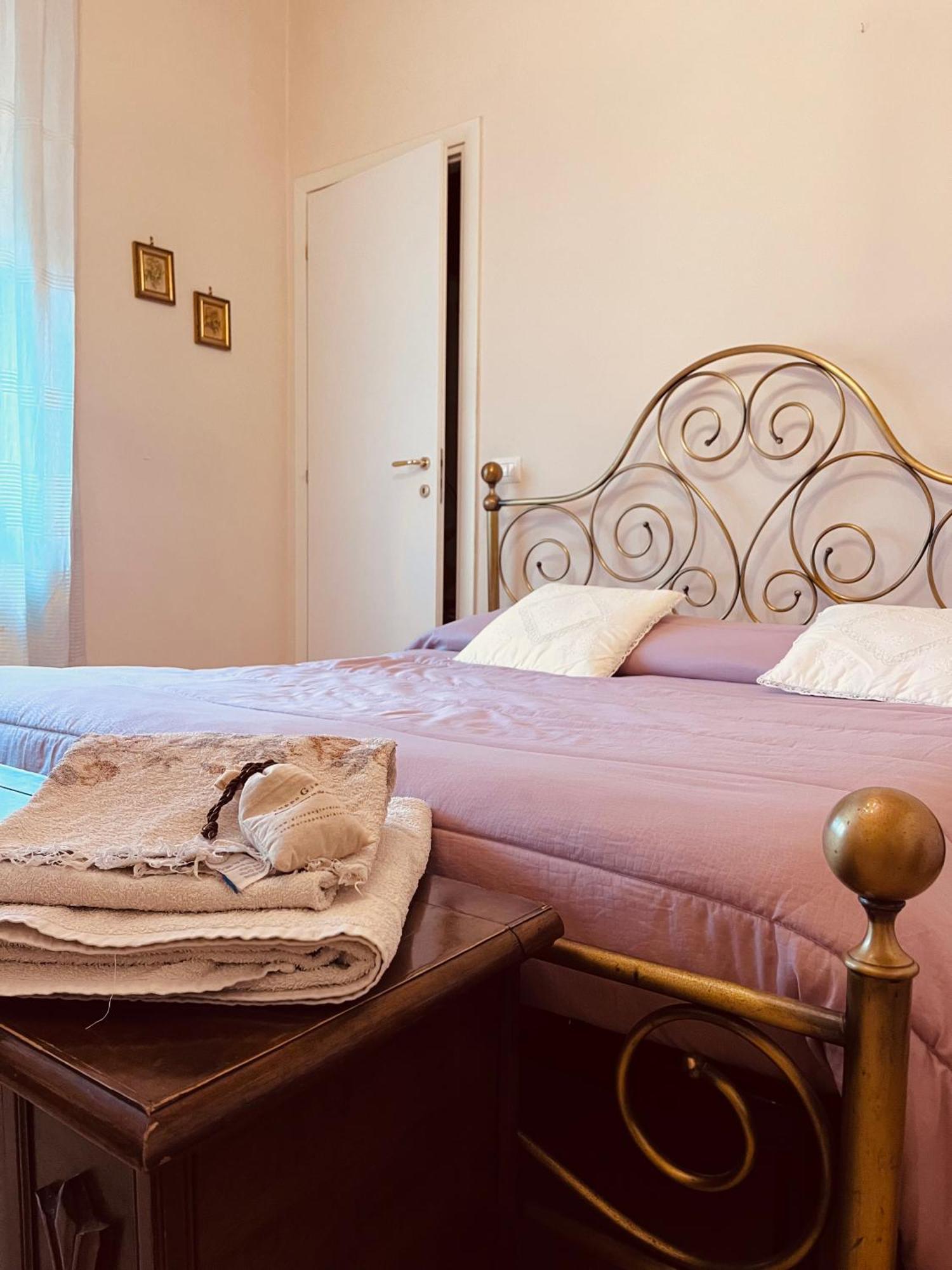 Bed&Breakfast Benedetta Cantagrillo Bagian luar foto